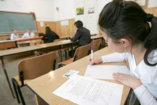 Federaţia Asociaţiilor de Părinţi spune că baremul la română e corect